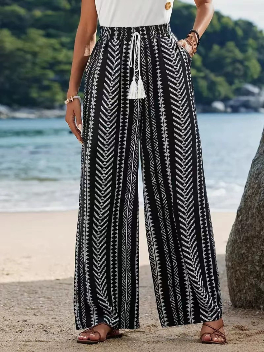 Forever 21 Summer Geo Print Elastic Waist Casual Black Korean Straight-Leg Pants